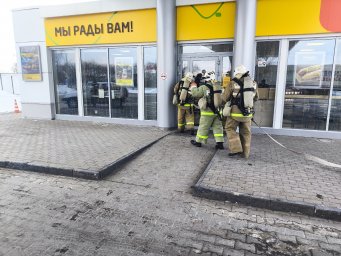 ​Пожарно-тактические учения на территории АЗС в п. Медвенка