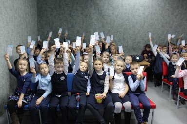 ​Противопожарная служба поздравляет юных курян с Днем защиты детей!