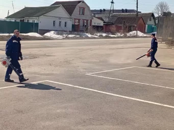 ​Субботник в Фатежской пожарной части