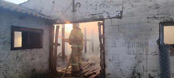 ​Горение сарая в с. Горяйново Поныровского района ликвидировано