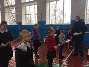 ​Рейд в школах Большесолдатского района в преддверии зимних каникул