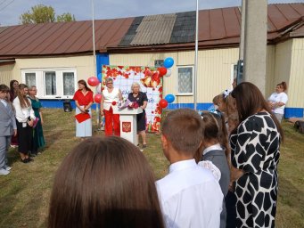 ​1 сентября &mdash; День знаний: пожарные поздравили школьников и напомнили о безопасности