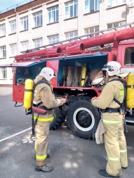 ​Фатежские и Черемисиновские огнеборцы на учениях