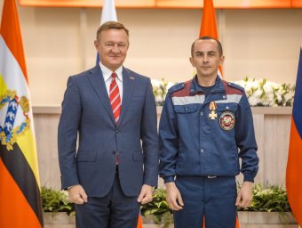 ​Заслуженная награда за спасение ребенка на пожаре