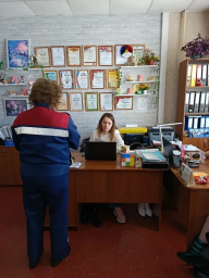 ​Инструктор ПЧ Тимского района приняла участие в сходе граждан