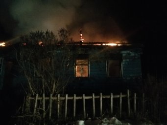 ​Дмитриевские огнеборцы на ликвидации пожара