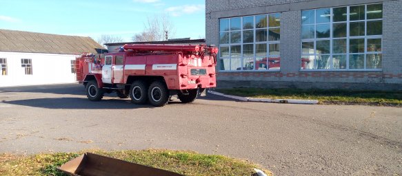Октябрьские огнеборцы тренируются