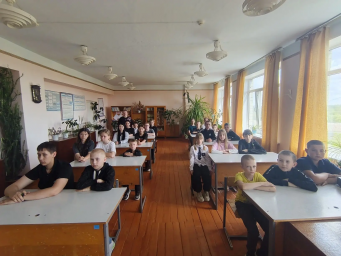 ​Безопасность превыше всего: занятие в Среднеольшанской СОШ Пристенского района