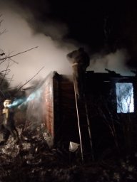 ​Железногорские борцы с огнем на тушении бани