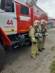 ​Хомутовские пожарные провели пожарно- тактическое занятие