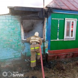 ​Рыльские огнеборцы на ликвидации пожара