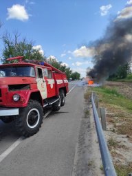 ​Возгорание автомобиля на автодороге Фатеж-Дмитриев ликвидировано